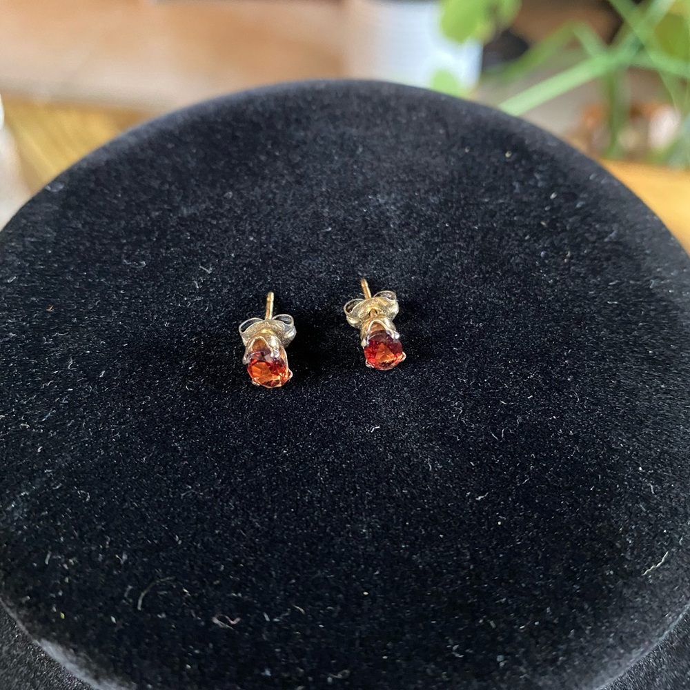 Garnet studs